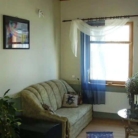 Vetros House *